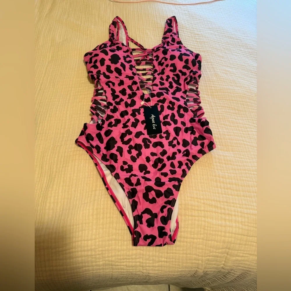 NWT Size large Hot pink leopard print one piece swimsuit. Padded Bra. - Picture 2 of 4